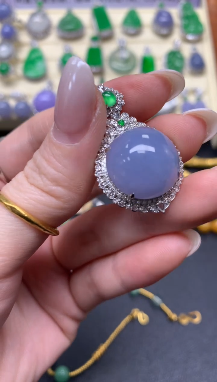 【闪购商品】翡翠吊坠(不含链)18K金镶嵌吊坠|10500+1050