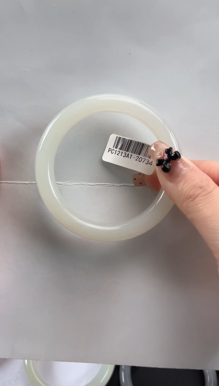 【闪购商品】和田玉手镯未镶嵌54+