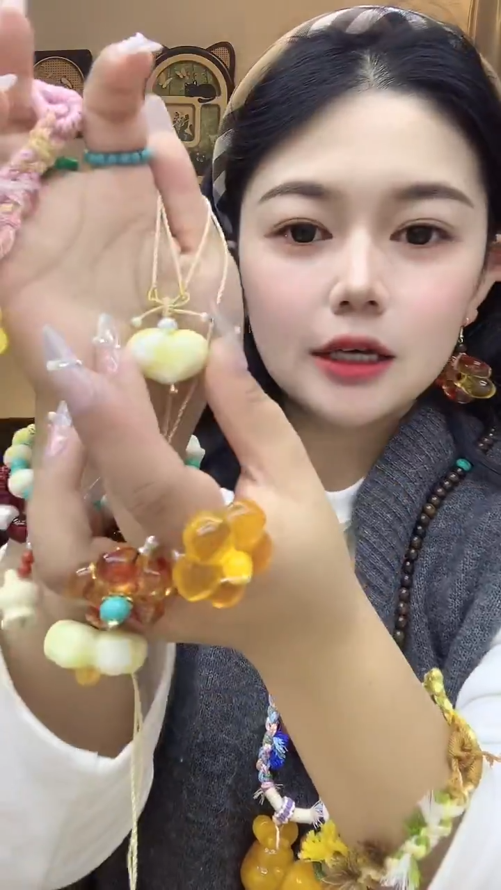 砖雕大喜喜时尚穿搭饰品