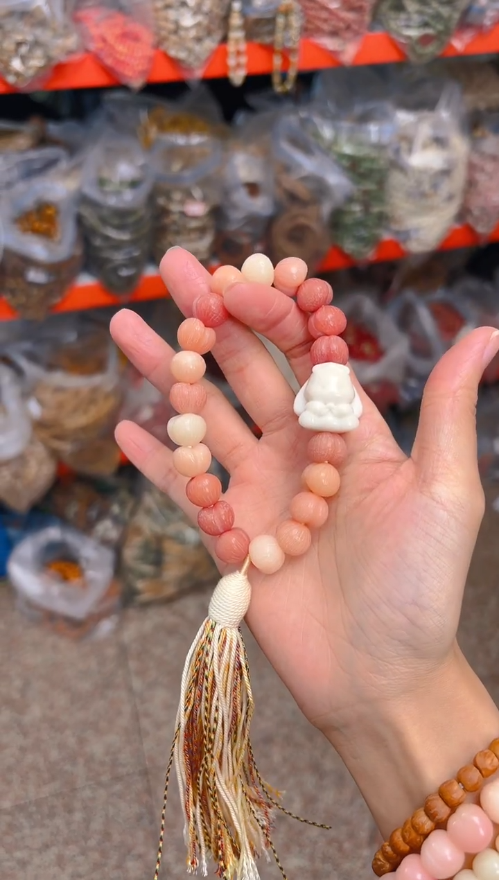 吊坠菩提根/象牙果粉色屁桃手持 兔子