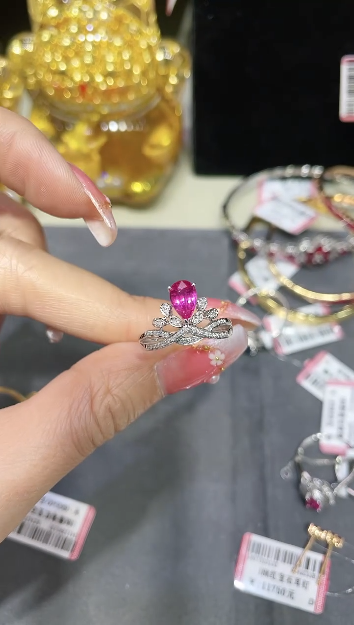 【闪购商品】红宝石戒指18K金镶嵌·