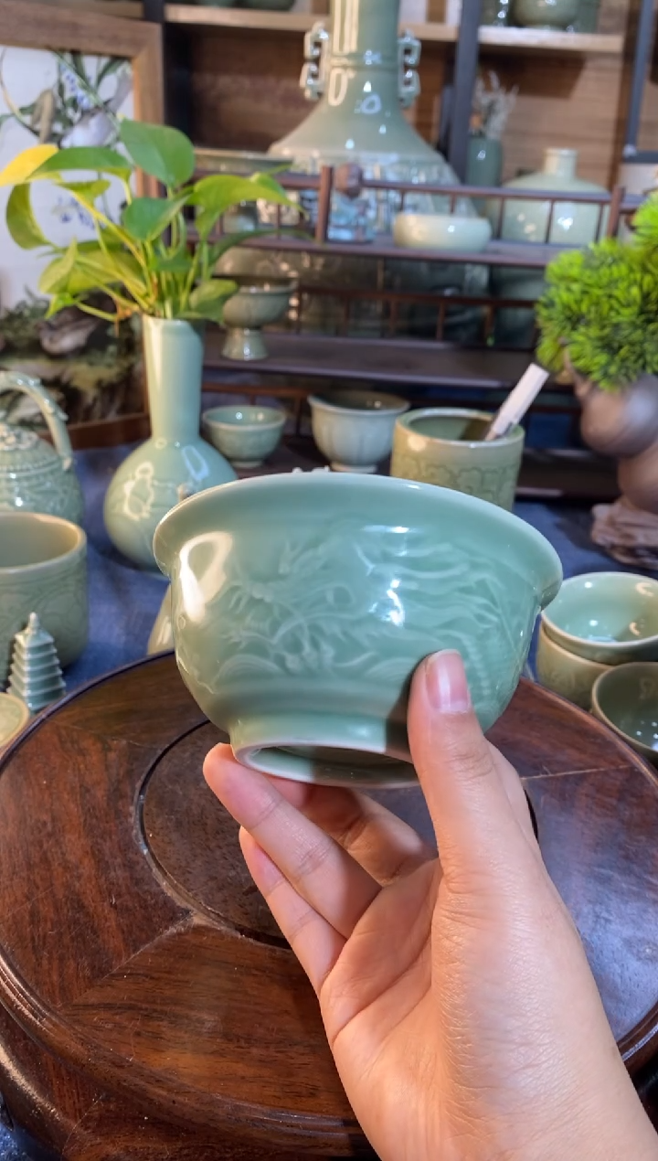 【闪购商品】b000026微瑕4.7英寸龙纹碗1只