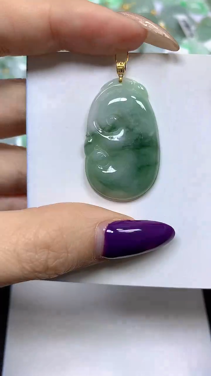 颈饰18K金镶嵌翡翠 