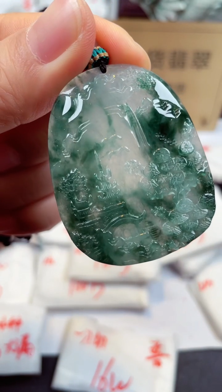 【闪购商品】翡翠颈饰未镶嵌天然缅甸翡翠A货