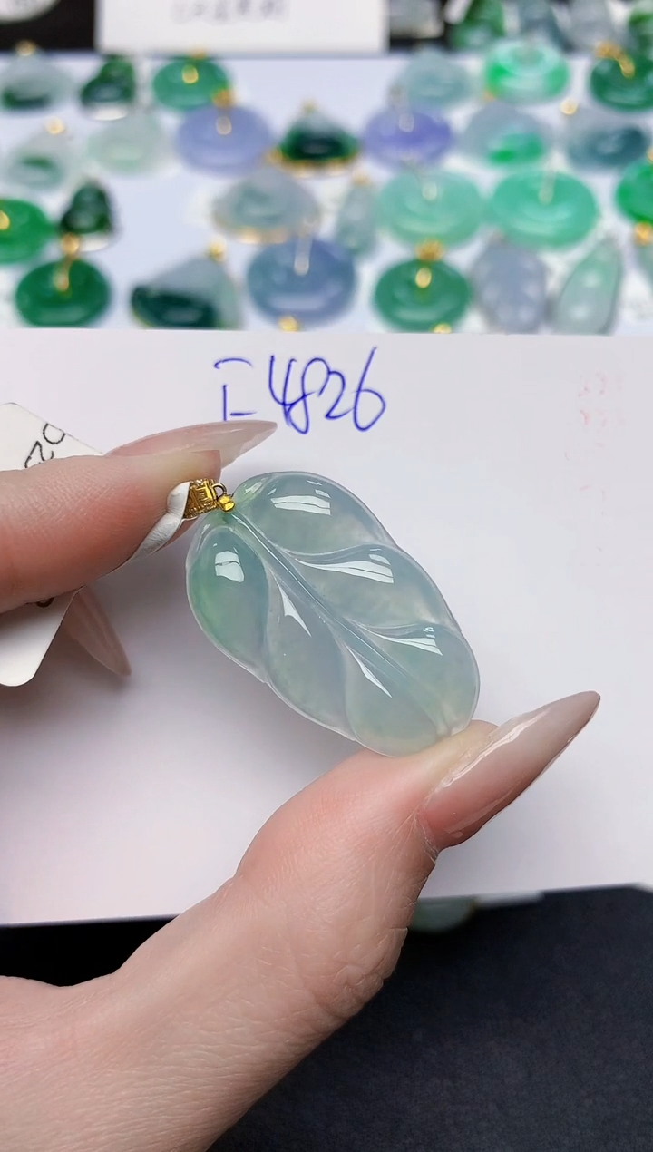 颈饰18K金镶嵌翡翠天然缅甸A货翡翠百元以上9元证书费自理