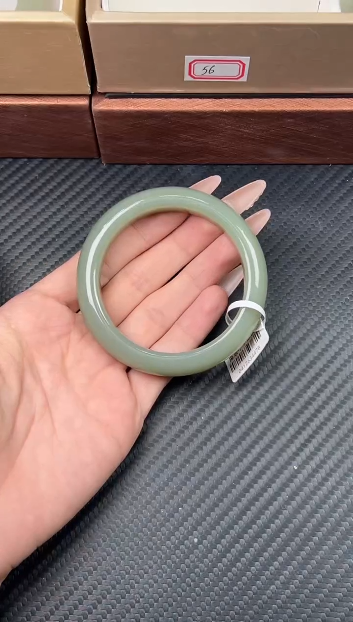 未镶嵌手镯和田玉且末近矿微色差58L