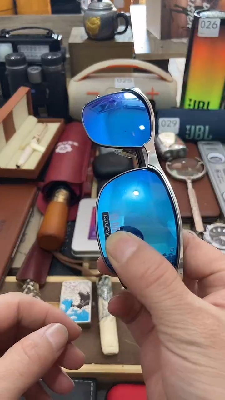 瓷片闪购商品 如图所示