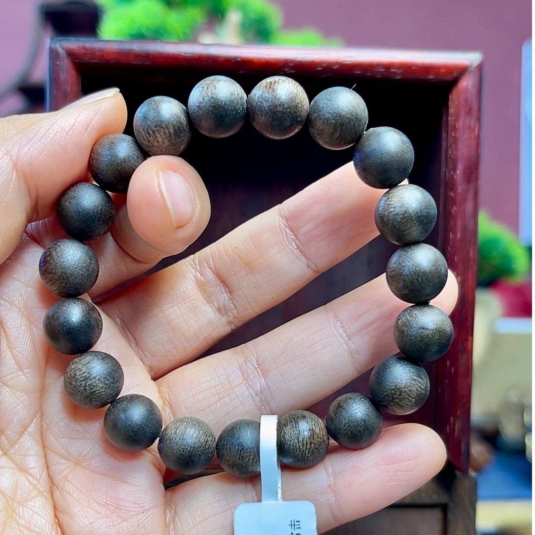 【闪购】沉香+木盒 越南芽庄白奇楠L击老料圆珠手串10MM-019