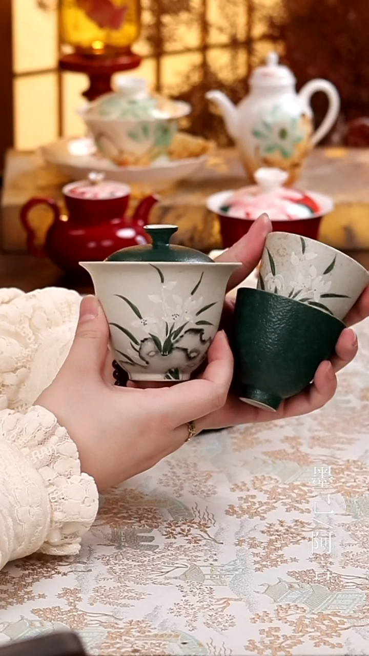 盖碗+茶杯*2          