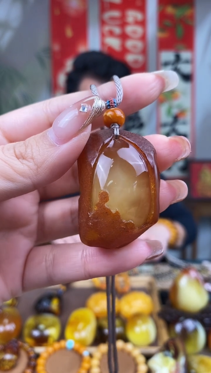 【闪购商品】琥珀裸石未镶嵌基地发货 一物一证 顺丰包邮