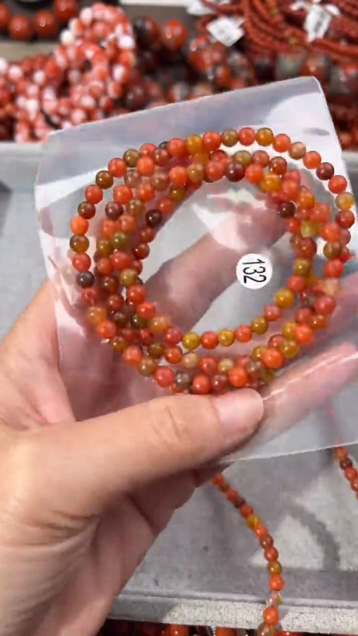 南红玛瑙手串未镶嵌5+