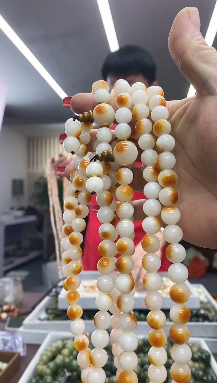 【闪购商品】透闪石质玉项链未镶嵌多样式发货随机发一