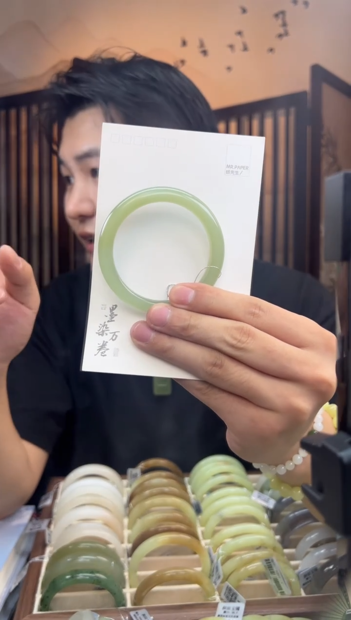 未镶嵌手镯和田玉54正装高冰晴水