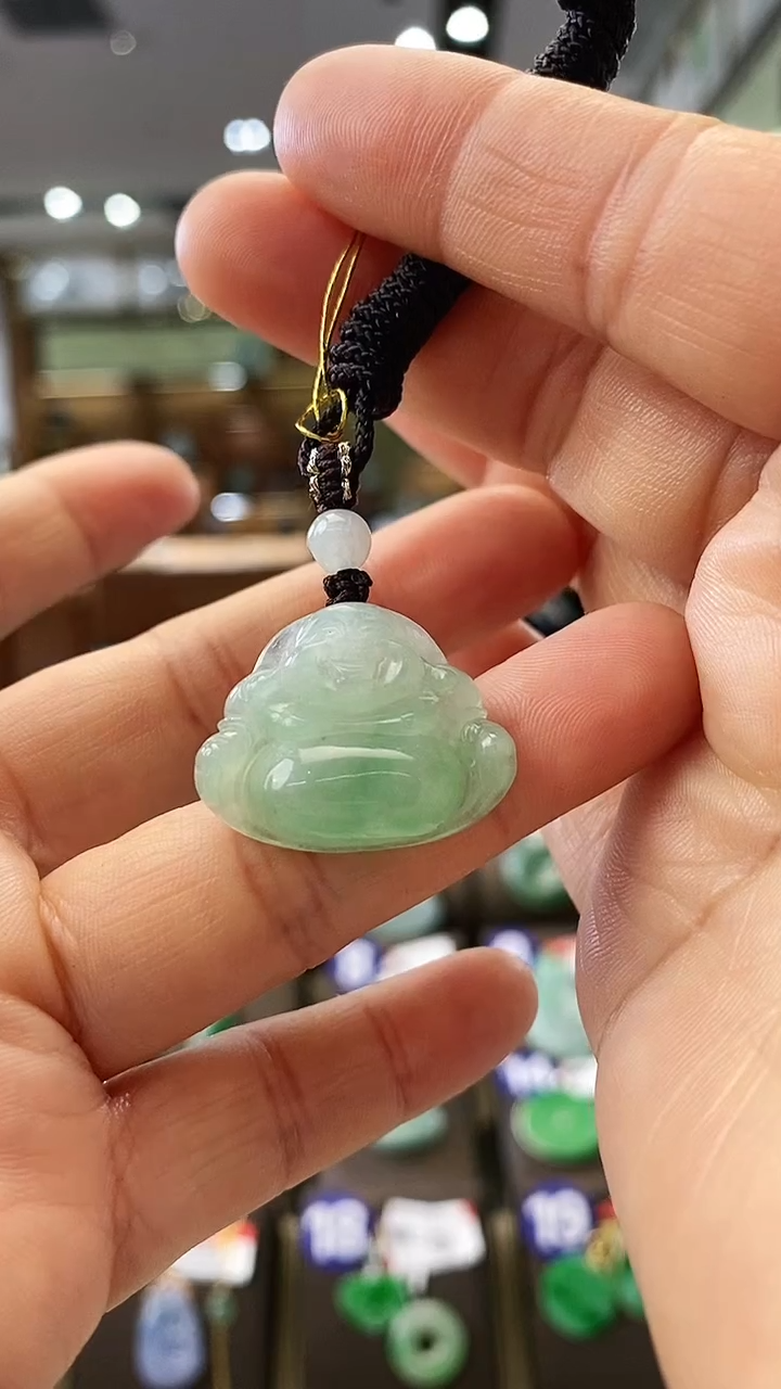 【闪购商品】翡翠颈饰未镶嵌佛公