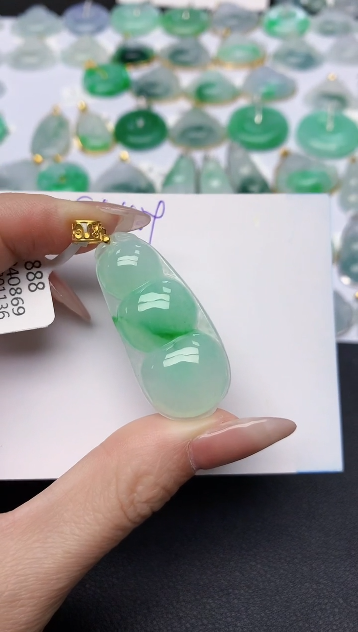 颈饰18K金镶嵌翡翠天然缅甸A货翡翠百元以上9元证书费自理