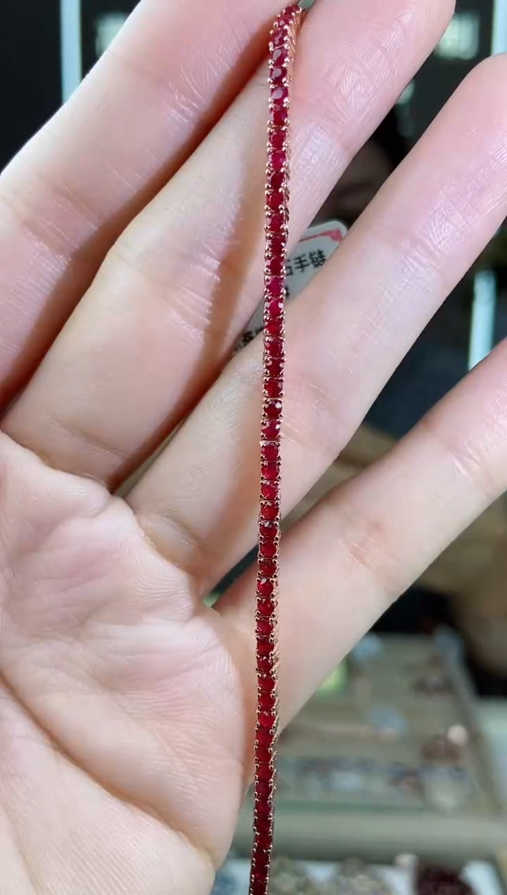 【闪购商品】红宝石手链18银S925镶嵌手链
