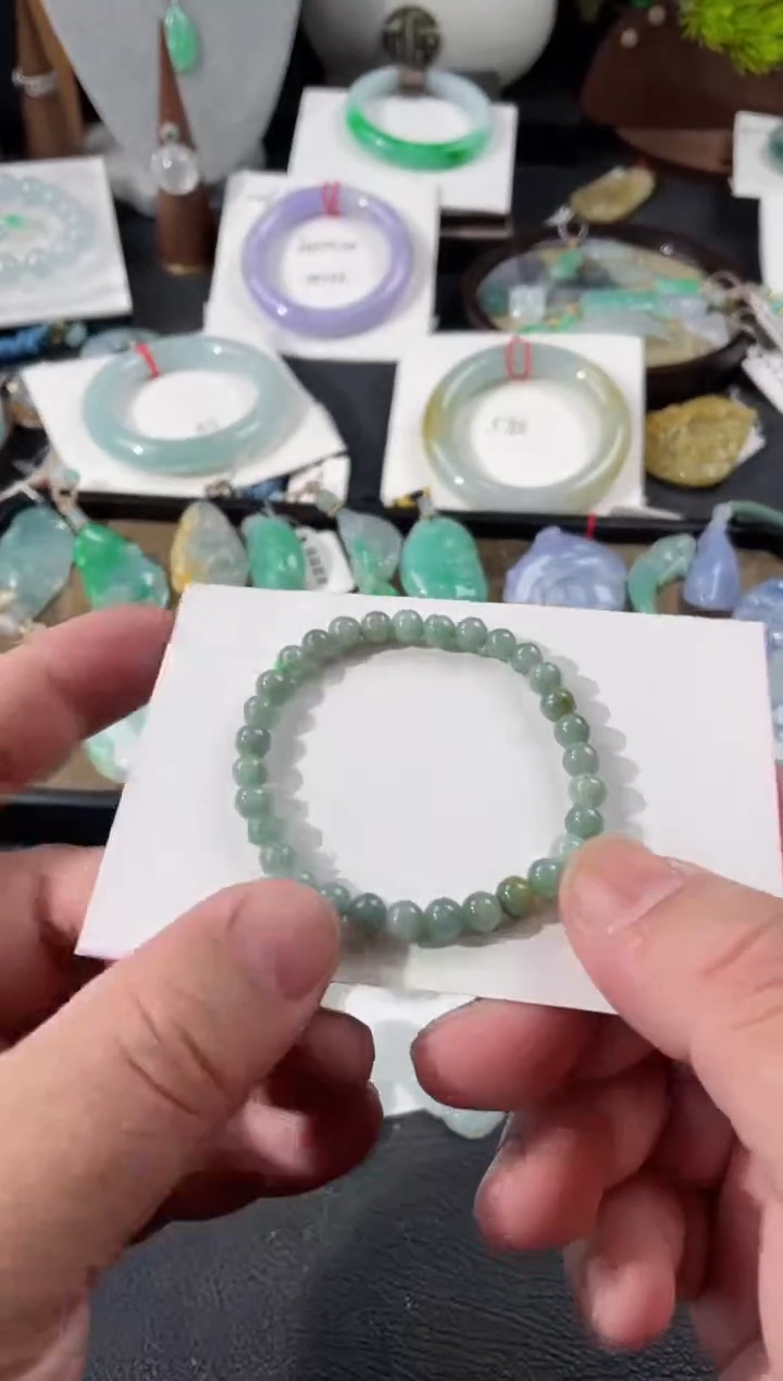 【闪购商品】翡翠手链未镶嵌有纹裂