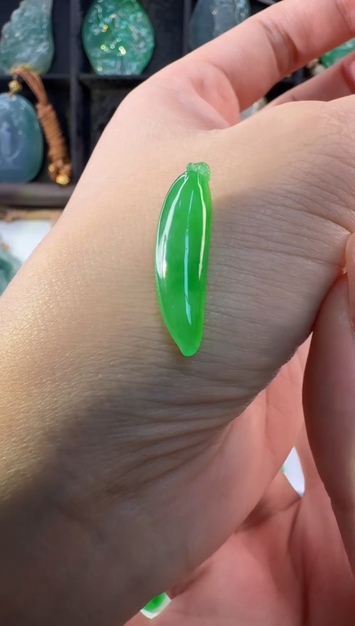 颈饰未镶嵌翡翠缅甸A货翡翠