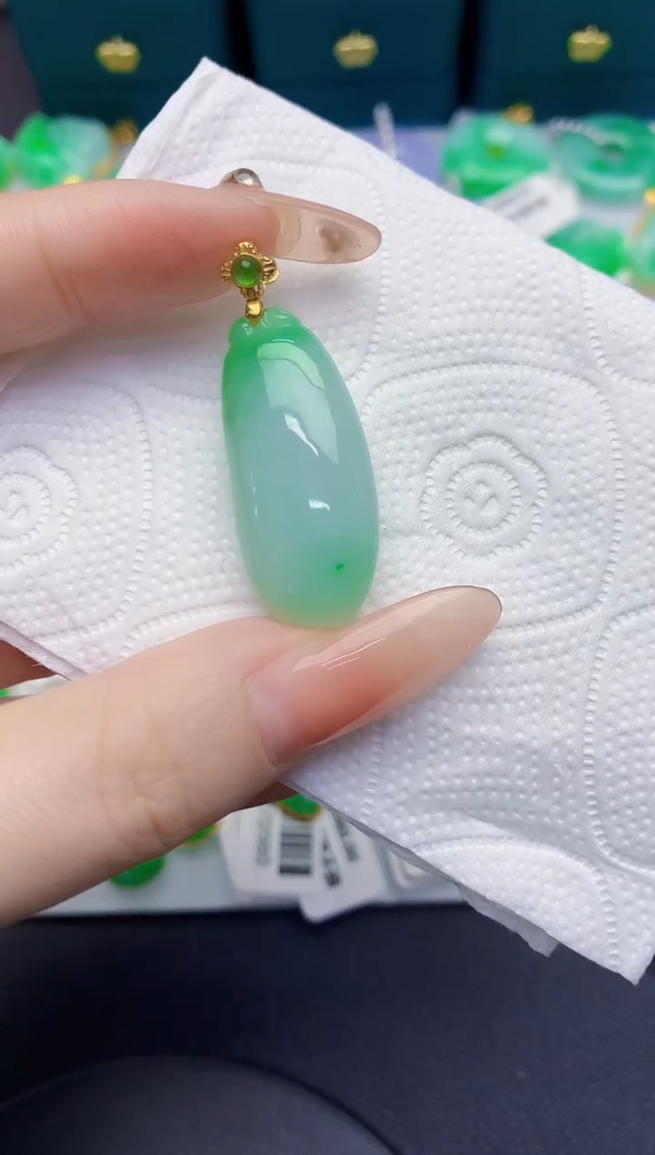 颈饰未镶嵌翡翠缅甸天然翡翠A货