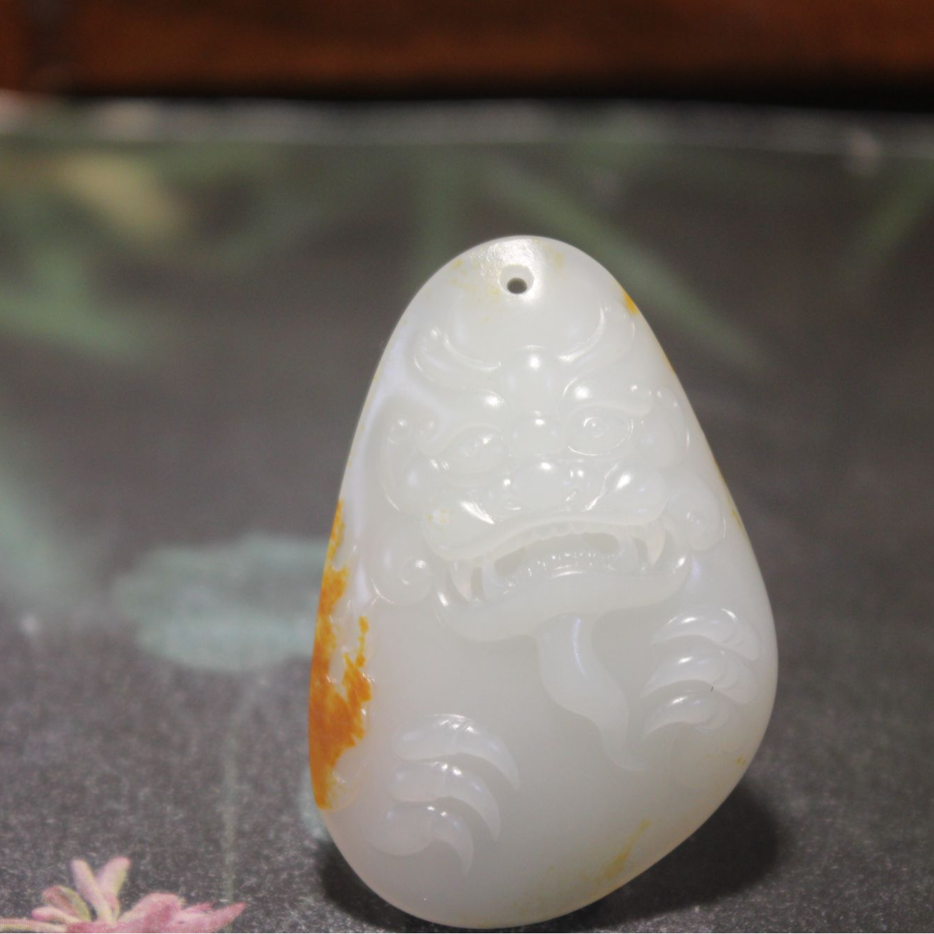 和田玉 兽面守护 留有洒红皮 一级正白 油润细腻 工艺精湛霸气