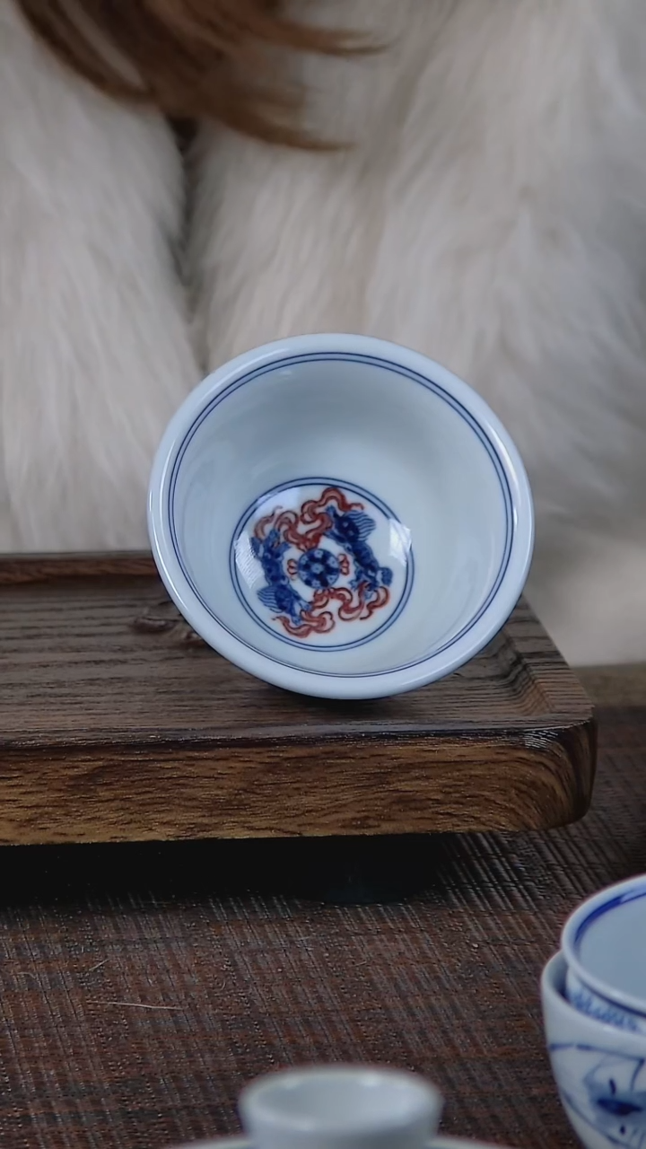 【闪购商品】折葵非器手工手绘青花釉里红缠枝压手杯