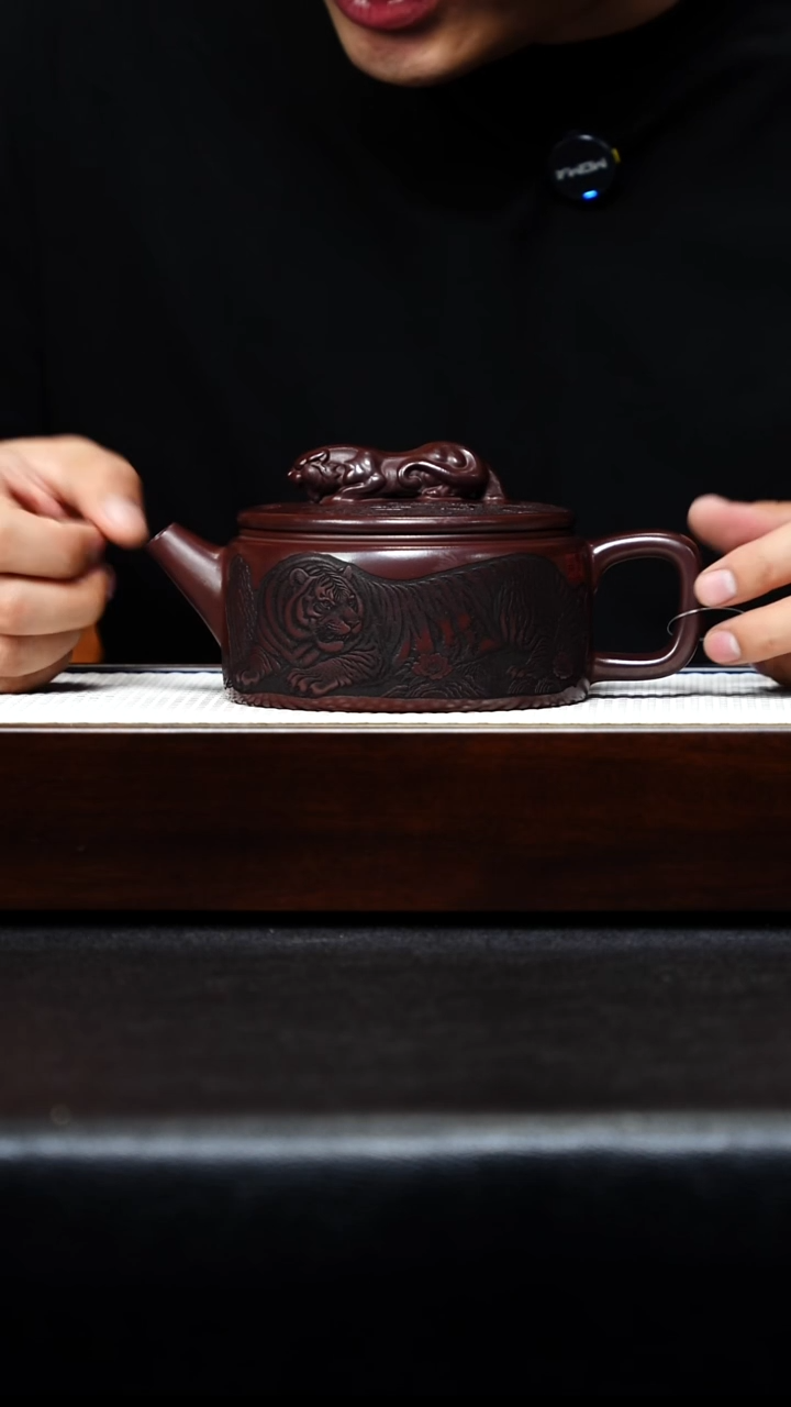 茶壶紫砂宜兴紫砂 卧虎藏龙 石红 李恒阳 h196