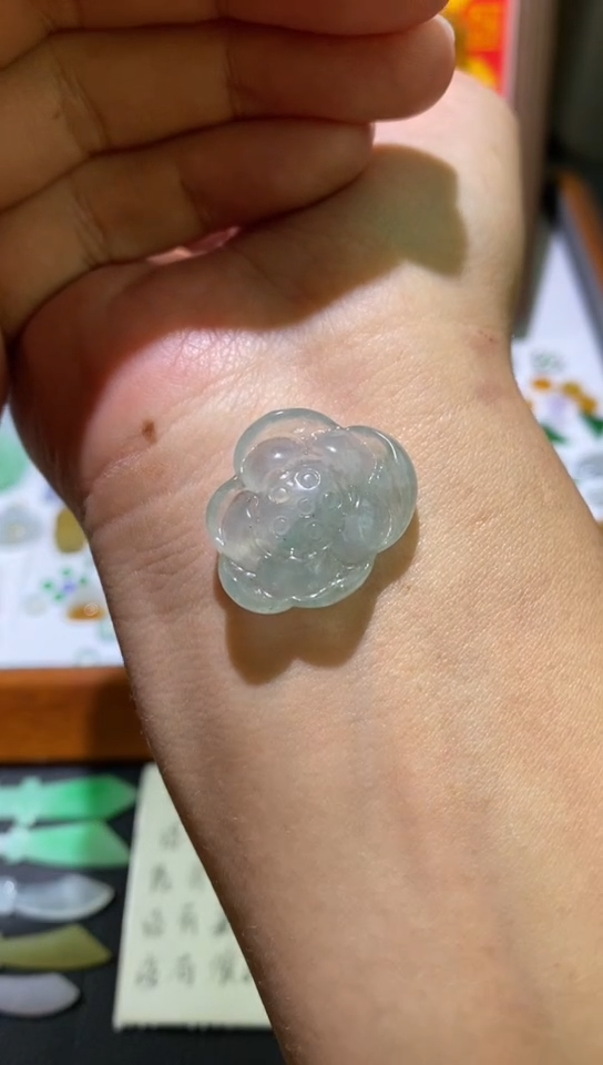 颈饰未镶嵌翡翠吊坠