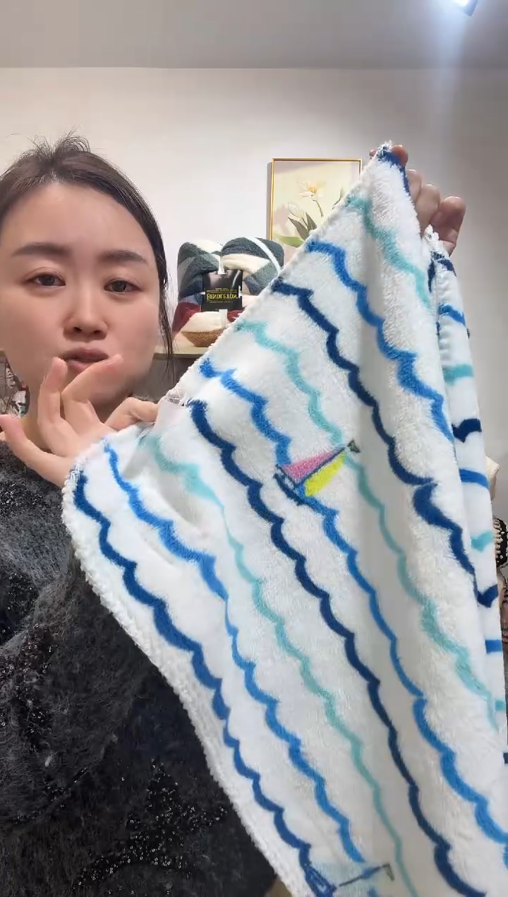 聚酯纤维127*177波浪午休毯