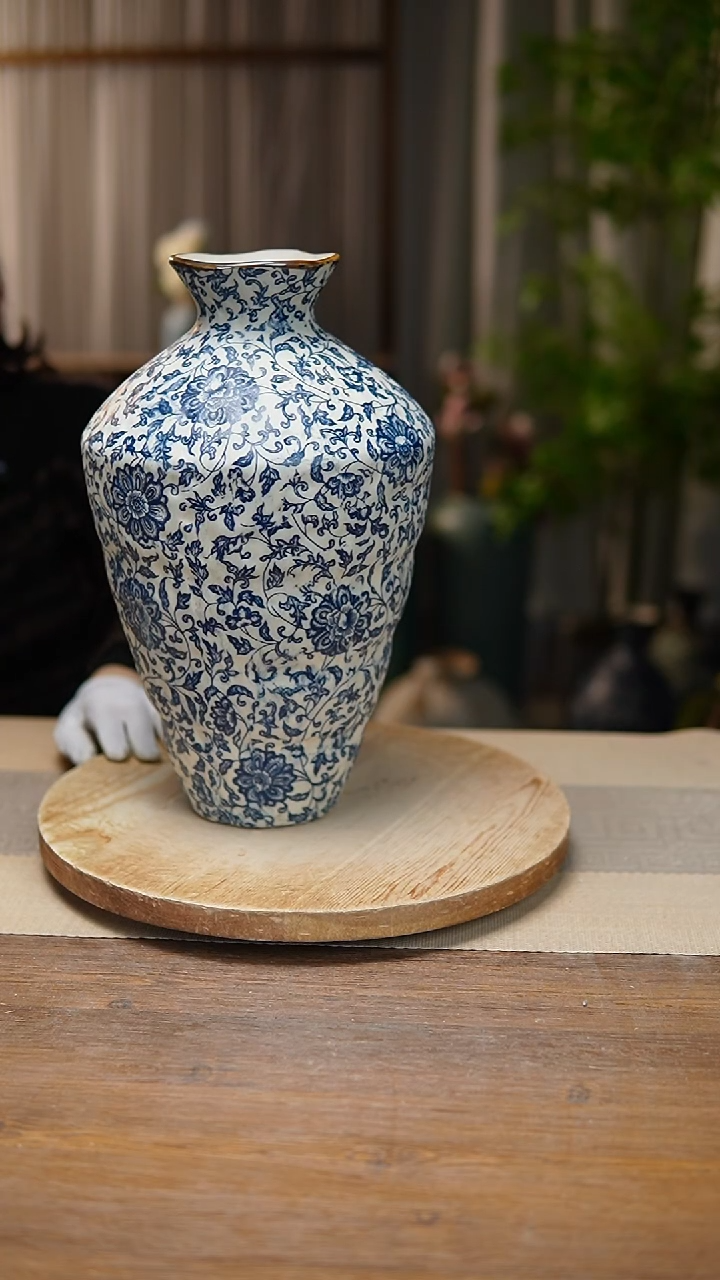 【闪购商品】陶瓷  花器青花瓷缠枝莲高脚