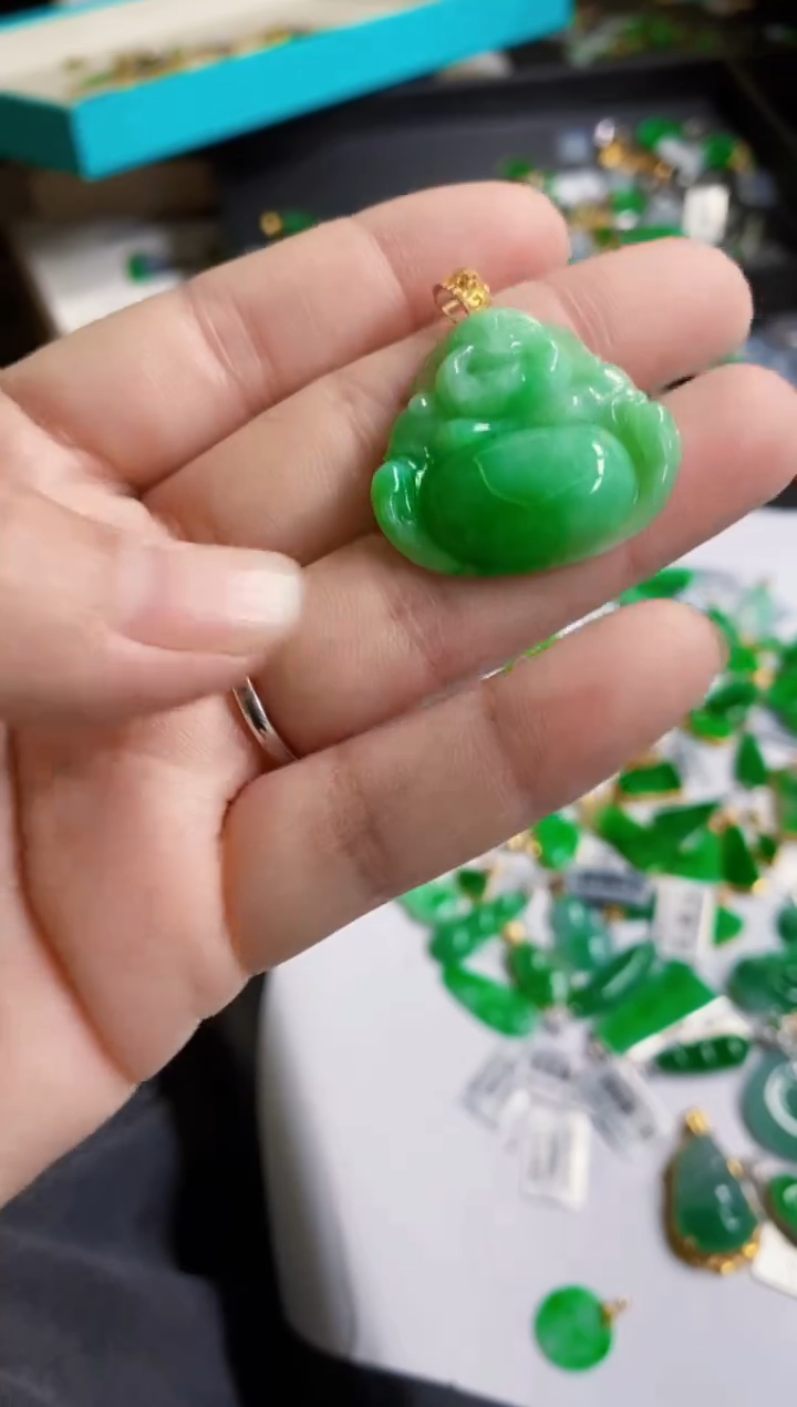 【闪购商品】翡翠颈饰18K金镶嵌吊坠