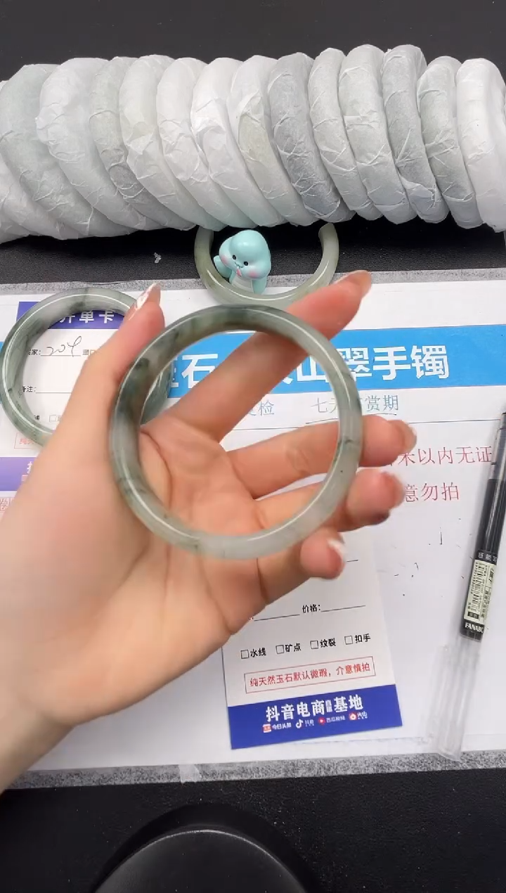 【闪购商品】石英质玉未镶嵌手镯205-58.7