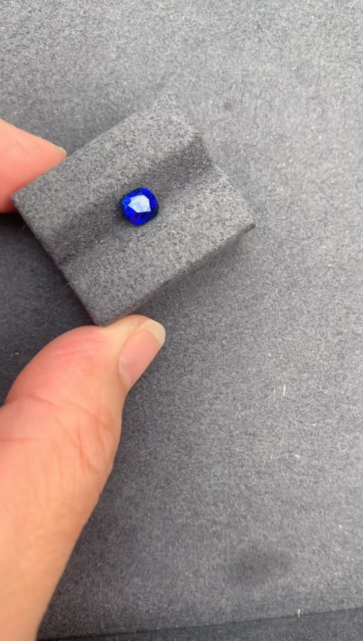 【闪购商品】蓝宝石裸石未镶嵌1ct皇家蓝