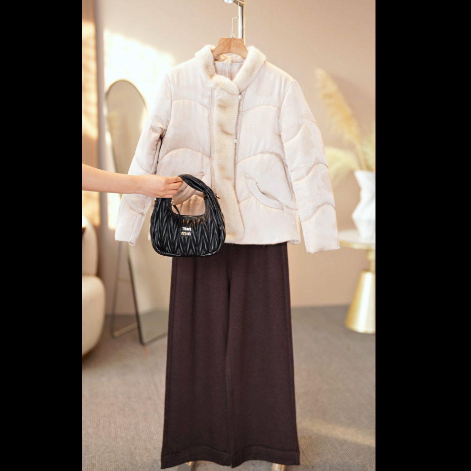 年轻妈妈冬装棉服外套2025新款洋气中老年女装保暖休闲上衣服