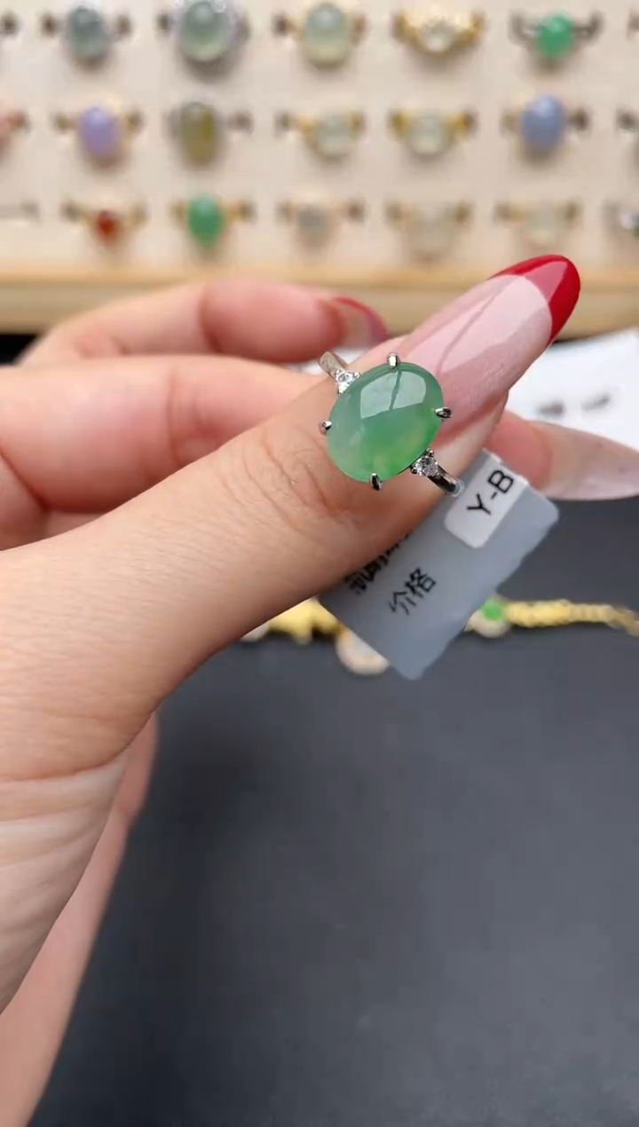 【闪购商品】翡翠戒指银S925镶嵌一物一证一礼盒