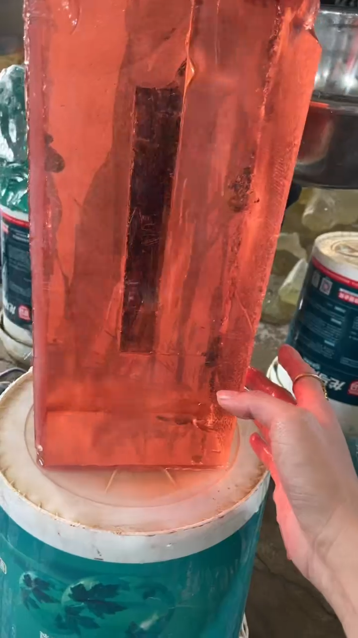 新疆五彩石原石摆件