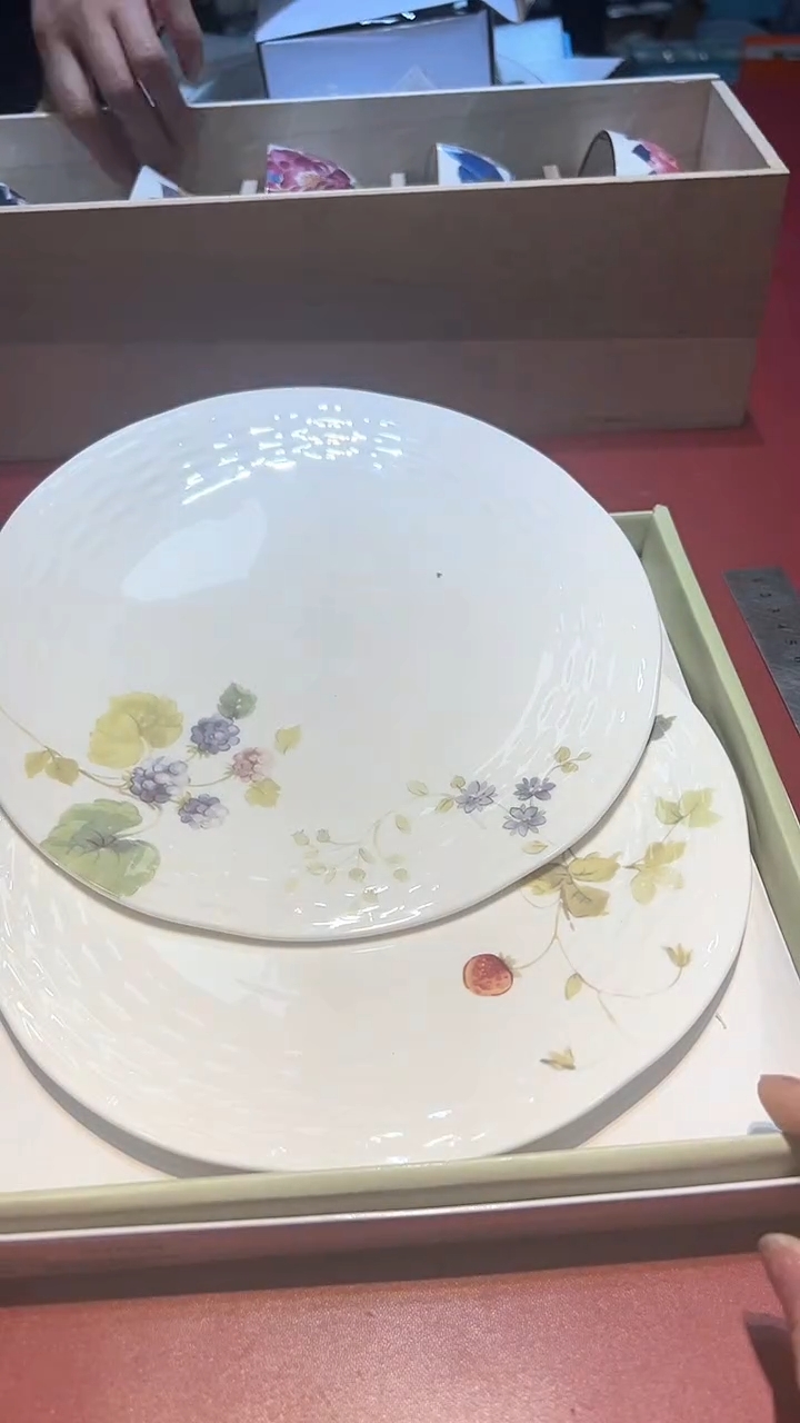 【闪购商品】瓷片锅碗瓢盆一件不剩