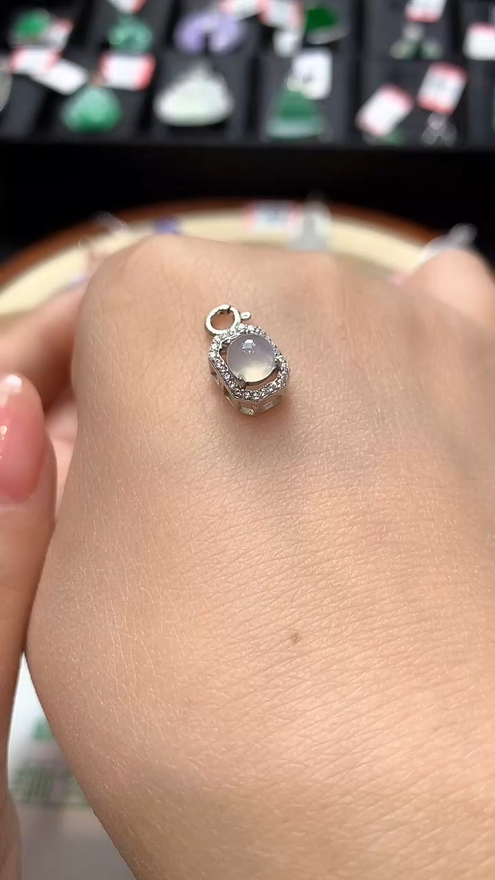 【闪购商品】翡翠颈饰未镶嵌天然A货翡翠