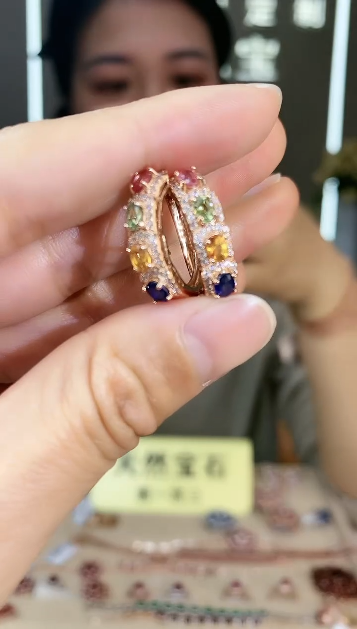 【闪购商品】彩色蓝宝石耳饰银S925镶嵌耳饰