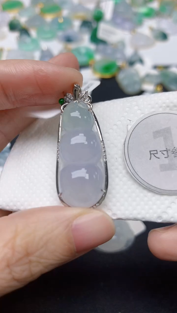 颈饰18K金镶嵌翡翠天然缅甸A货翡翠