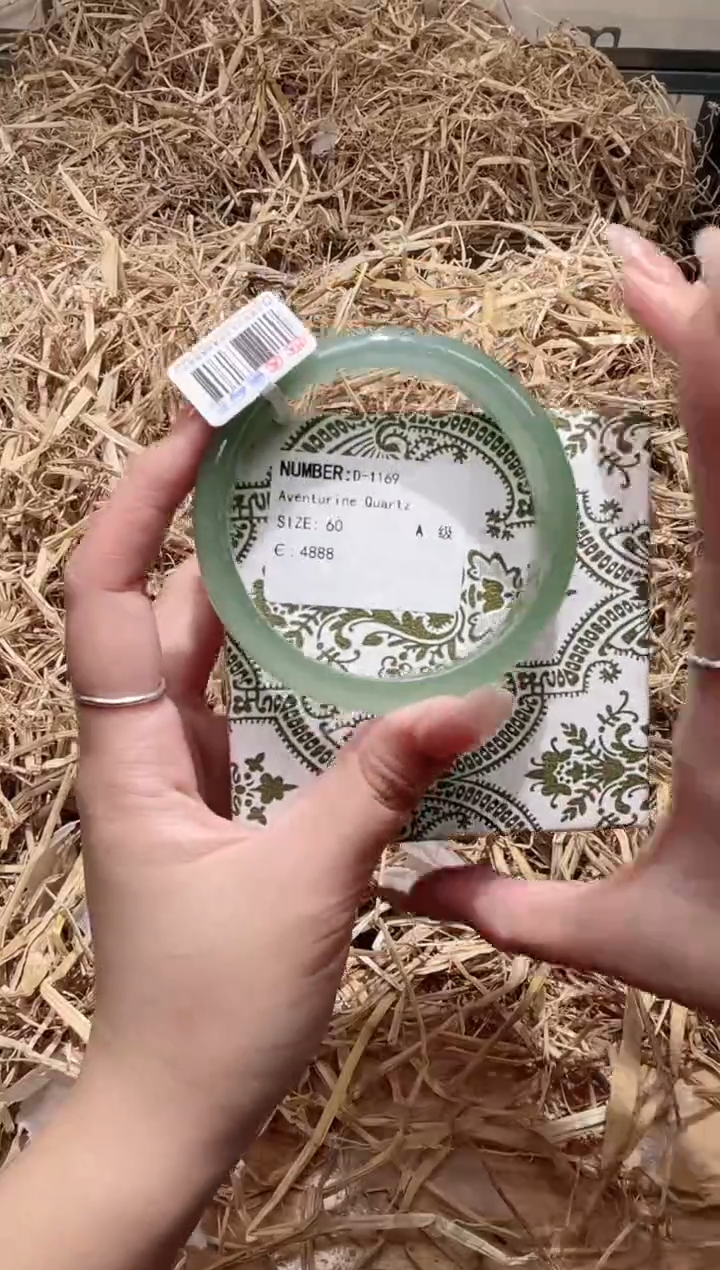 未镶嵌手镯石英质玉D1169B
