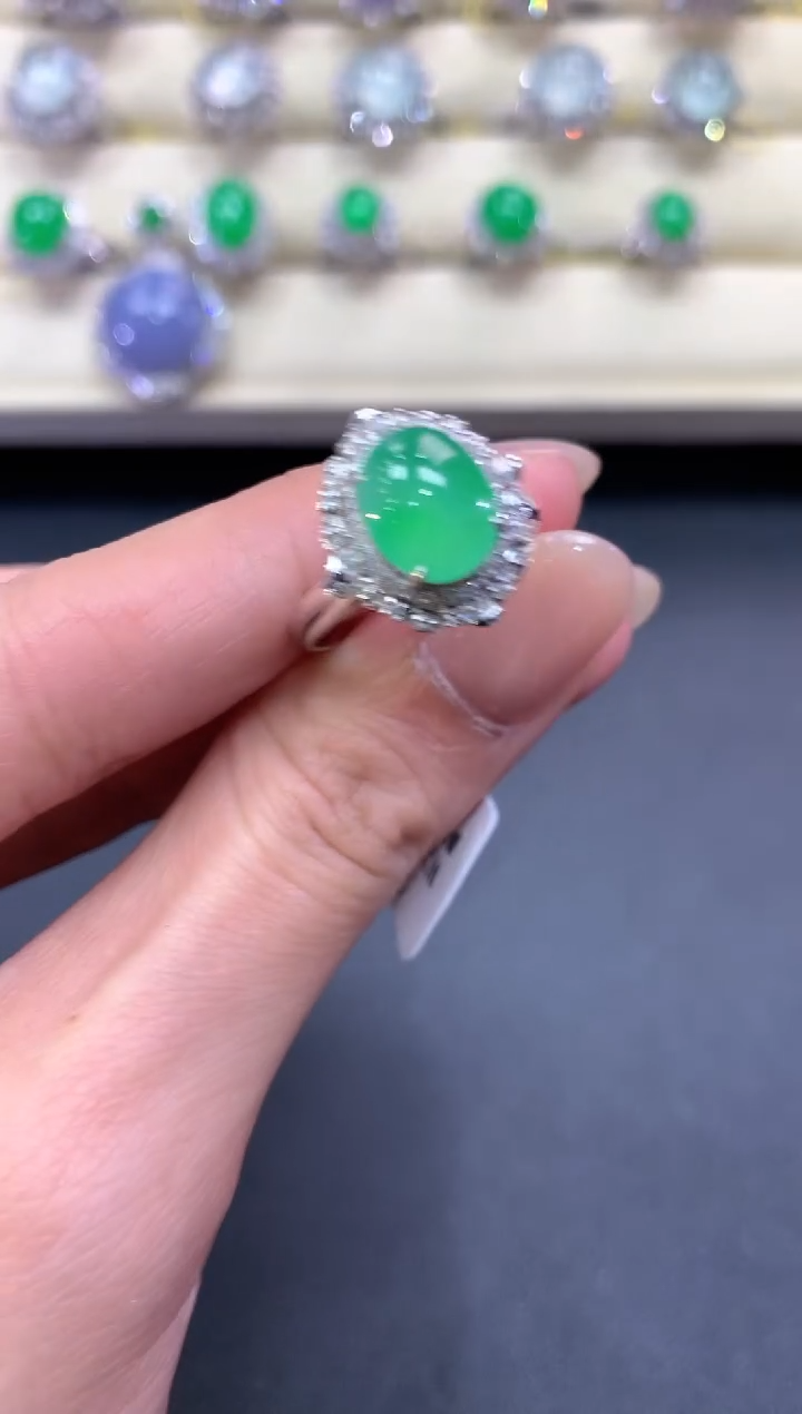 【闪购商品】翡翠戒指18K金镶嵌a198