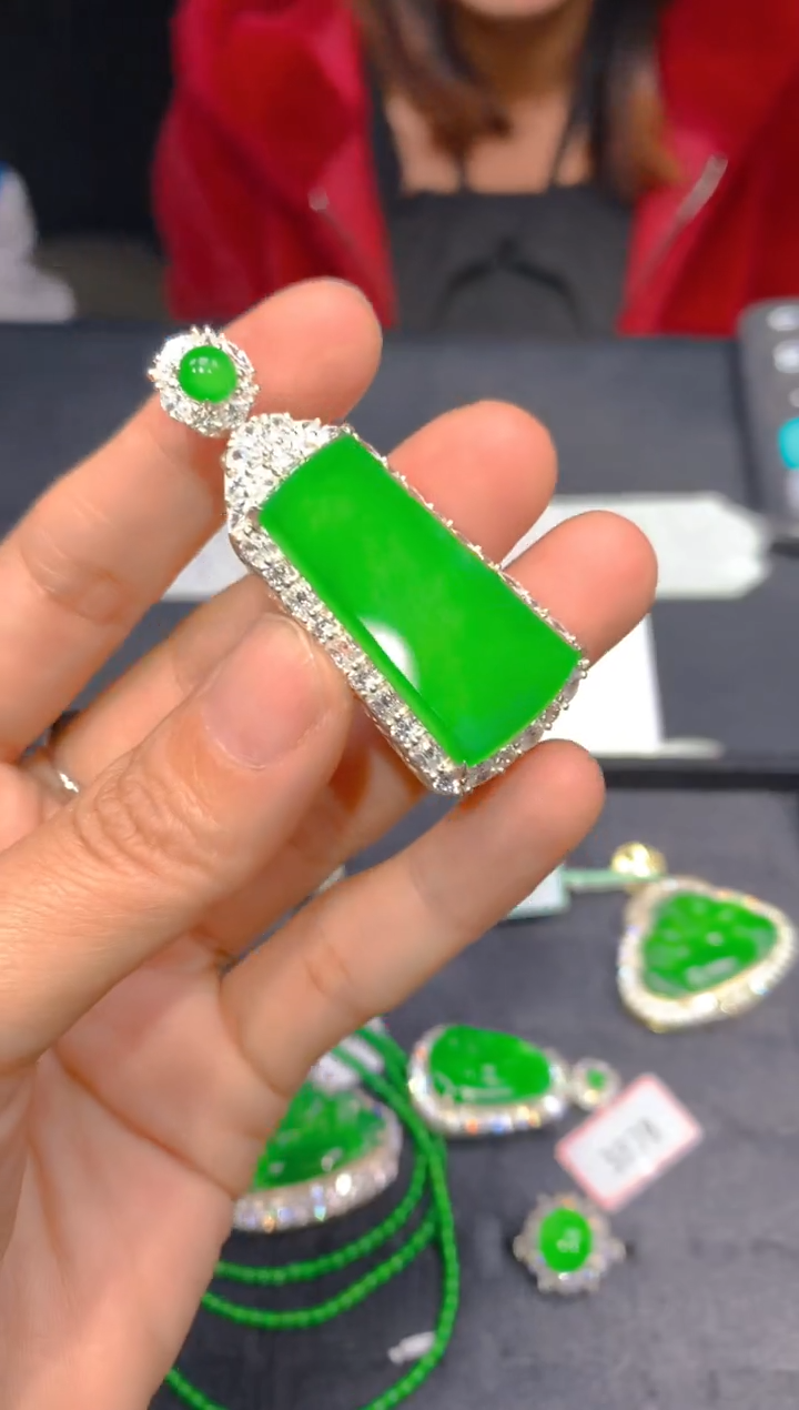 【闪购商品】定制翡翠未镶嵌235多样性发货（发其一）