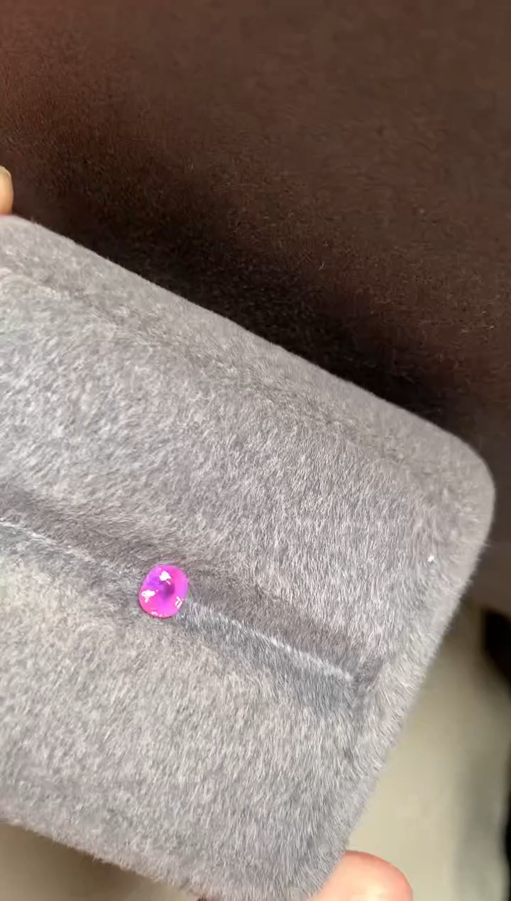 【闪购商品】彩色蓝宝石裸石未镶嵌0.6ct...送吉尔德