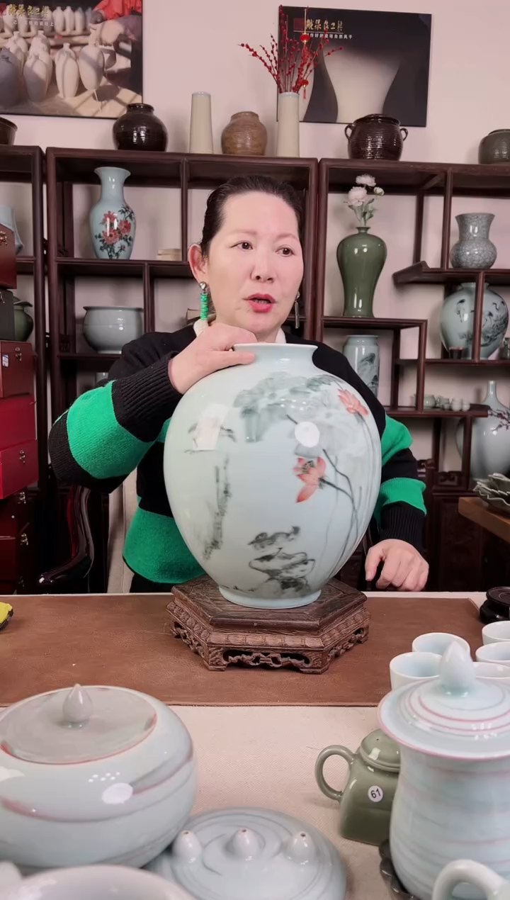 【闪购商品】杯釉中彩 荷花画 如意罐B