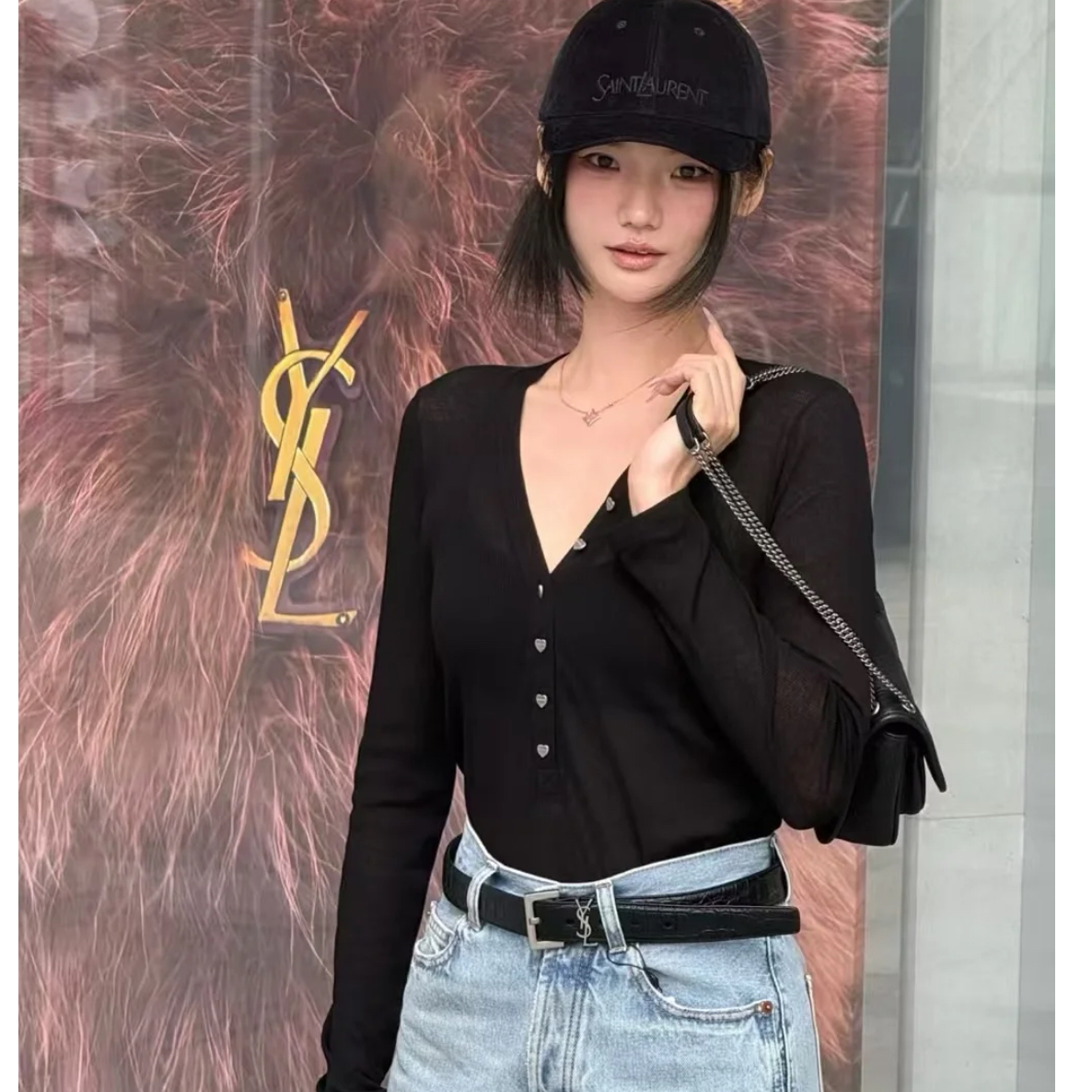 99新 YSL/圣罗兰  黑色V领针织衫爱心扣设计 xs码 