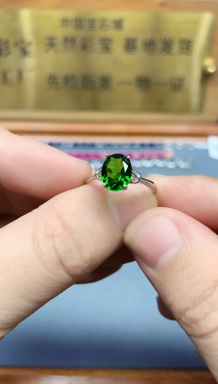 【闪购商品】透辉石戒指银S925镶嵌........