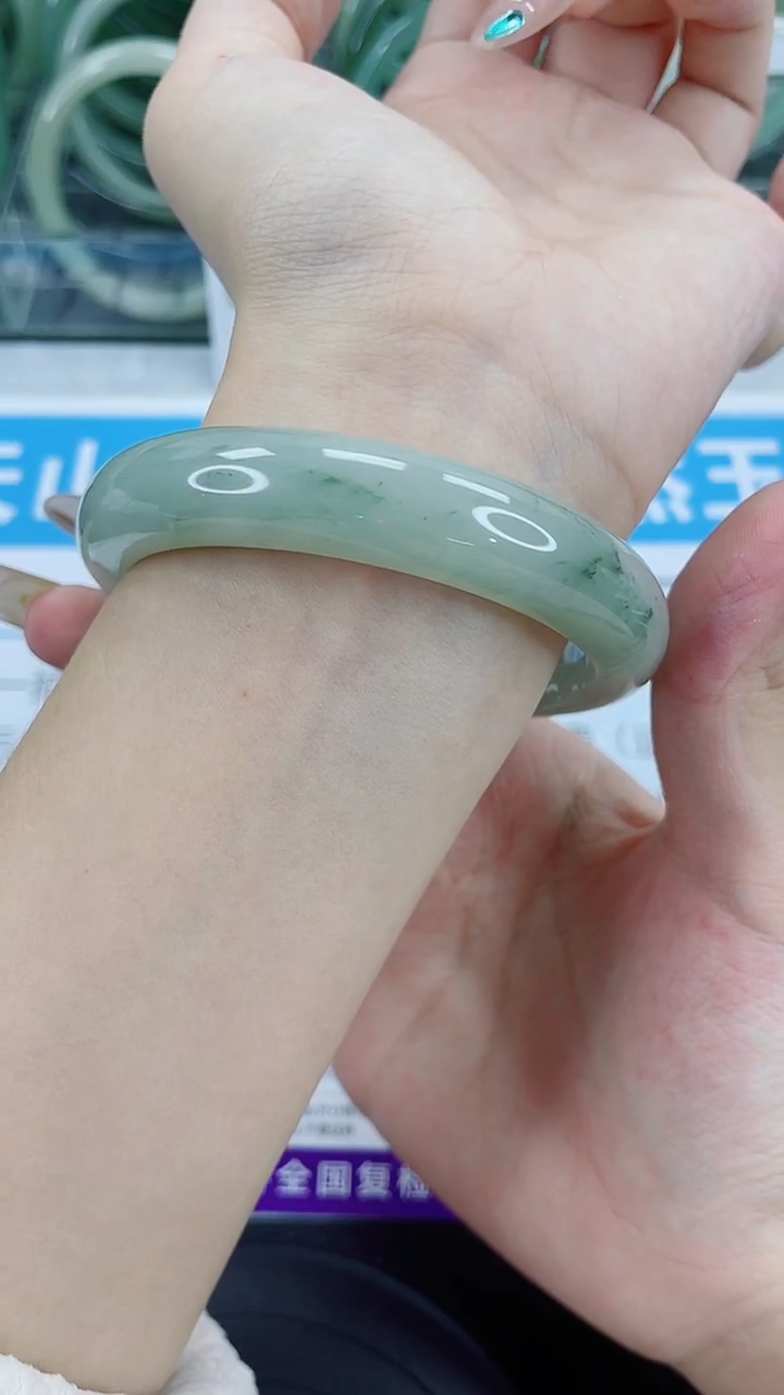 未镶嵌手镯石英质玉80-59/60