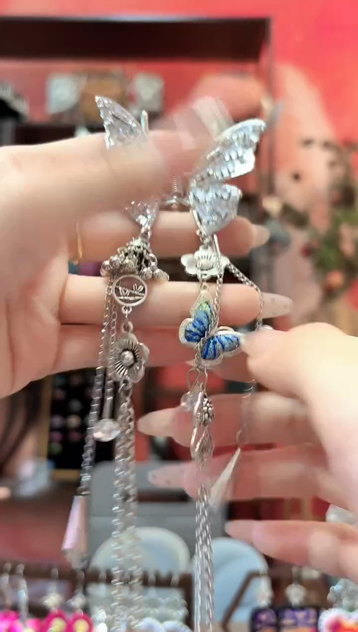 织绣云织谣民族风精美饰品   652