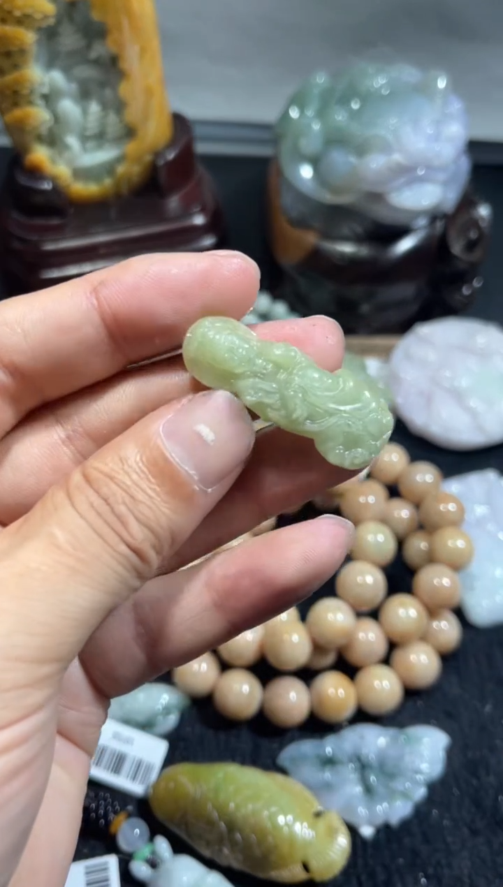 【闪购商品】翡翠颈饰未镶嵌00019076