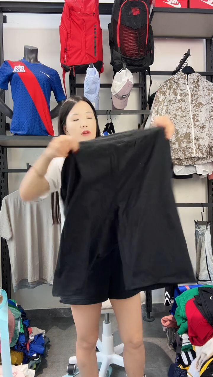 207编码 耐克卫衣服饰过款为准 尺码XL